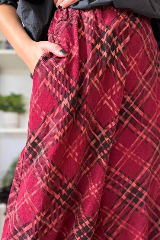 Arbi Needlecord Tartan Barrel Pant Burgundy